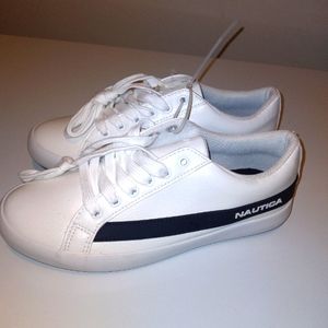 Ladies nautica sneakers